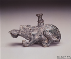东汉-六朝 异兽镫,东汉至六朝,青铜,照明器