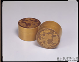 清 梅花莳绘小圆盒,清,漆,