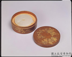 清 牡丹菊莳绘小圆盒,清,漆,