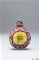 清 乾隆 玻璃胎画珐琅红地西番莲鼻烟壶,清 高宗 乾隆,玻璃,盛装器
