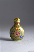 清 乾隆 玻璃胎画珐琅金地花卉鼻烟壶,清 高宗 乾隆,玻璃,盛装器