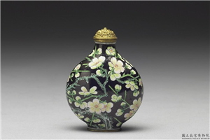 清 雍正 铜胎画珐琅黑地白梅花鼻烟壶,清 世宗 雍正,,盛装器,盛装器