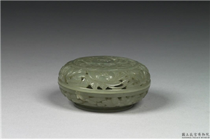 清 青玉镂空番莲纹小盒,清,玉石,香具/盛装器
