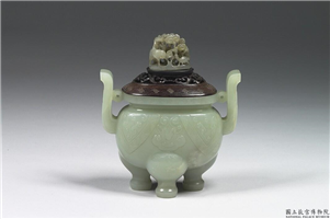 清 青玉扁圆三足炉,清,玉石,香具/盛装器
