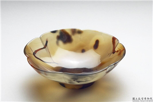清 乾隆 玛瑙葵瓣碗,清 高宗乾隆,玛瑙,食器/盛装器