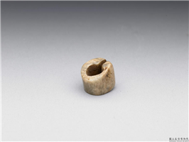 新石器时代晚期 管状玦,新石器时代晚期,玉石,装饰品