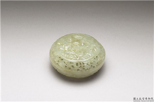 清 青玉雕牡丹圆盒,清,玉石,香具/盛装器