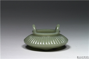 清 青玉直纹扁圆炉,清,玉石,香具/盛装器