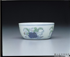 明 成化款 点彩花卉青花梵文小洗,明 成化,,水器