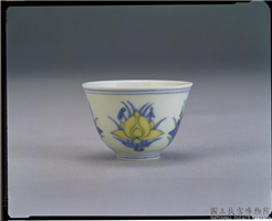 明 成化窑 斗彩宝莲杯,明 成化,,饮器