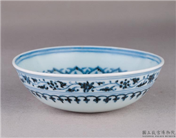 明 宣德窑 青花花卉纹浅碗,明 宣德,陶瓷,食器