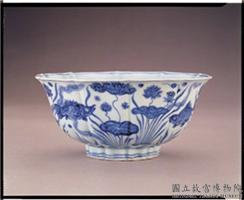 明 宣德窑 青花莲塘鱼藻纹葵式碗,明 宣德,陶瓷,食器