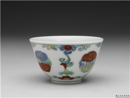 明 成化窑 斗彩花卉团云芝杯,明 成化,,饮器