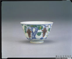 明 成化窑 斗彩葡萄杯,明 成化,,饮器