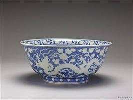 明 嘉靖 青花蓝地白龙纹碗,明嘉靖,陶瓷,盛装器、食器