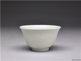 明 嘉靖 白瓷暗龙花茶锺,明 嘉靖,陶瓷,盛装器