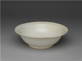元 莹白釉划花菊花折沿碗,元,,盛装器
