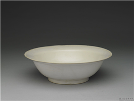 元 莹白釉划花灵芝兰花折沿碗,元,,盛装器