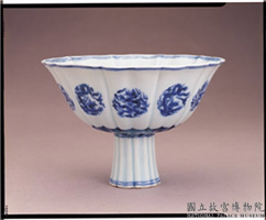 明 宣德窑 青花团龙纹葵式高足碗,明 宣德,陶瓷,食器