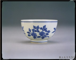 明 成化窑 青花折枝四季花果纹杯,明 成化,陶瓷,饮器