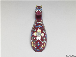 清 龙首描金粉彩万寿花卉带鈎,清朝,,服饰、佩饰