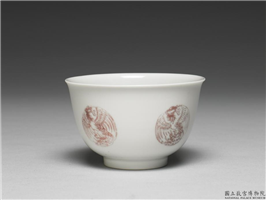 清 康熙 白地描红团凤纹盅,清 圣祖,,饮器