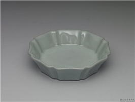 清 乾隆 仿官釉青瓷花式洗,清 高宗,,文具、文玩