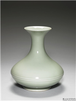 清 雍正 冬青釉瓶(大清雍正年制款),清 世宗,,陈设