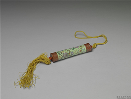 清 草绿地粉彩缠枝花卉瓷牙签筒,清,,杂器