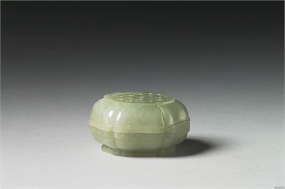 清 玉炉、瓶、盒（附铜铲、箸）