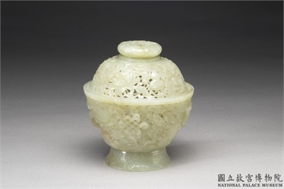 清 青玉雕八宝炉