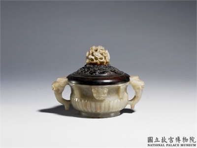 清 青玉直纹簋形炉