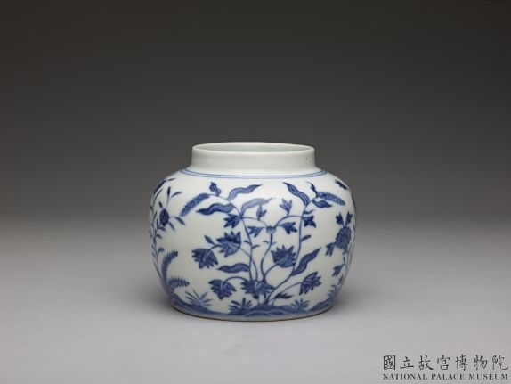 明 成化窑 青花草花纹罐