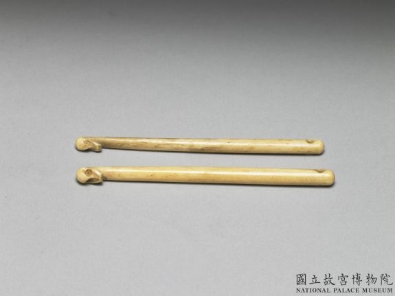 唐至宋 雕牙鸟首钩