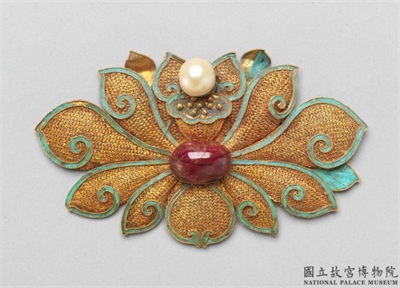 清 乾隆 金累丝莲花结子