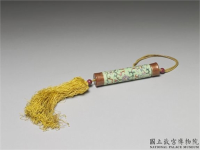 清 粉彩瓷牙签筒