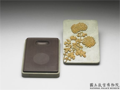 清 乾隆 松花石菊花砚