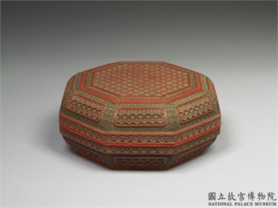 清 剔彩八楞式盒