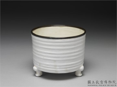 金-元 定窑型 白瓷弦纹樽