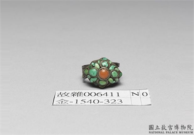 清 乾隆 银嵌珊瑚松石戒指