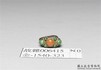 清 乾隆 银嵌珊瑚松石戒指