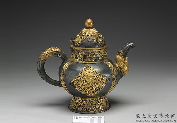 嵌松石镶金龙银壶